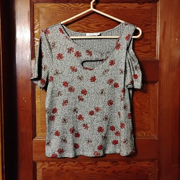 Size Large Ribbed Top - Picture 1 of 5